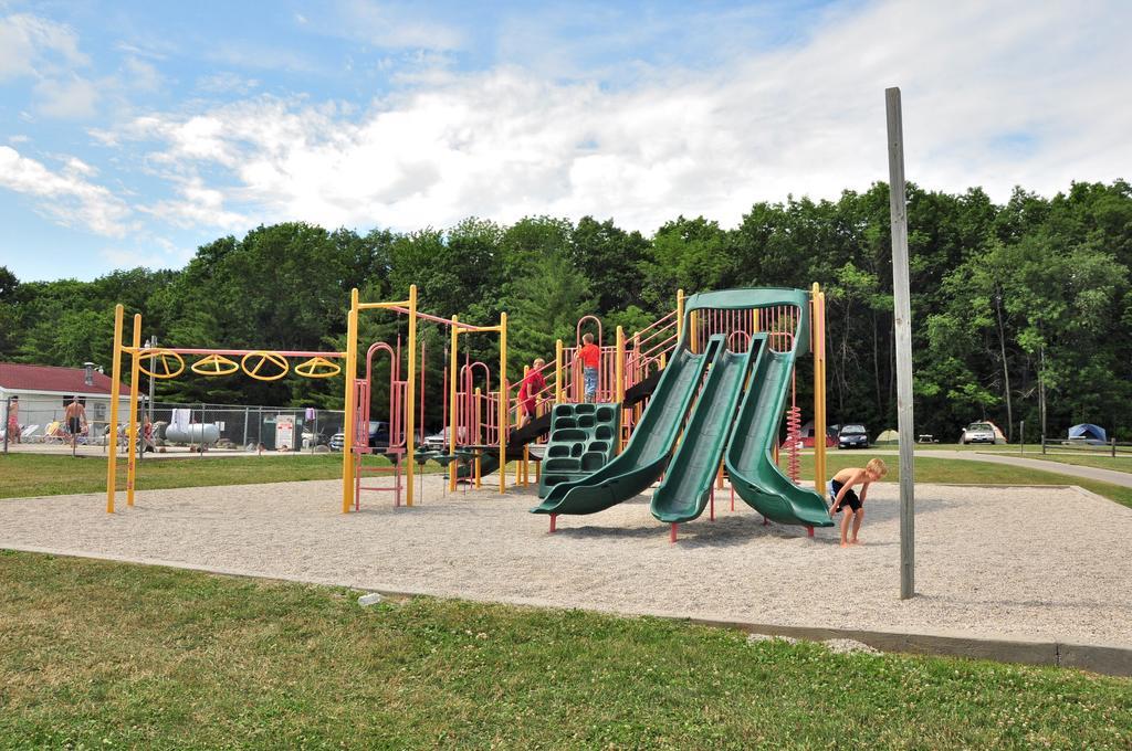 Plymouth Rock Camping Resort Basic Cabin Elkhart Lake Eksteriør billede
